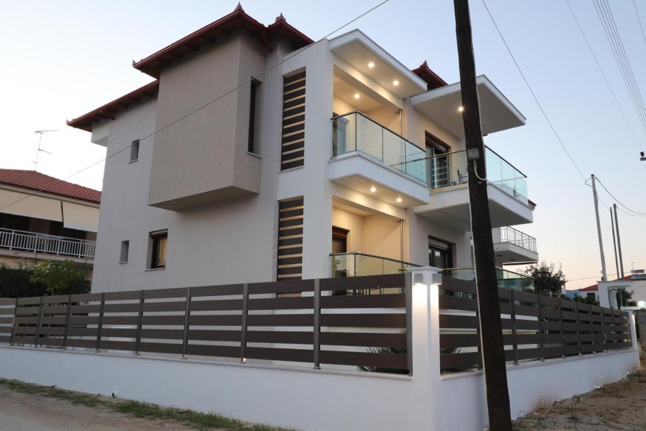 Sunshine Rooms And Suites Nea Vrasna Ngoại thất bức ảnh