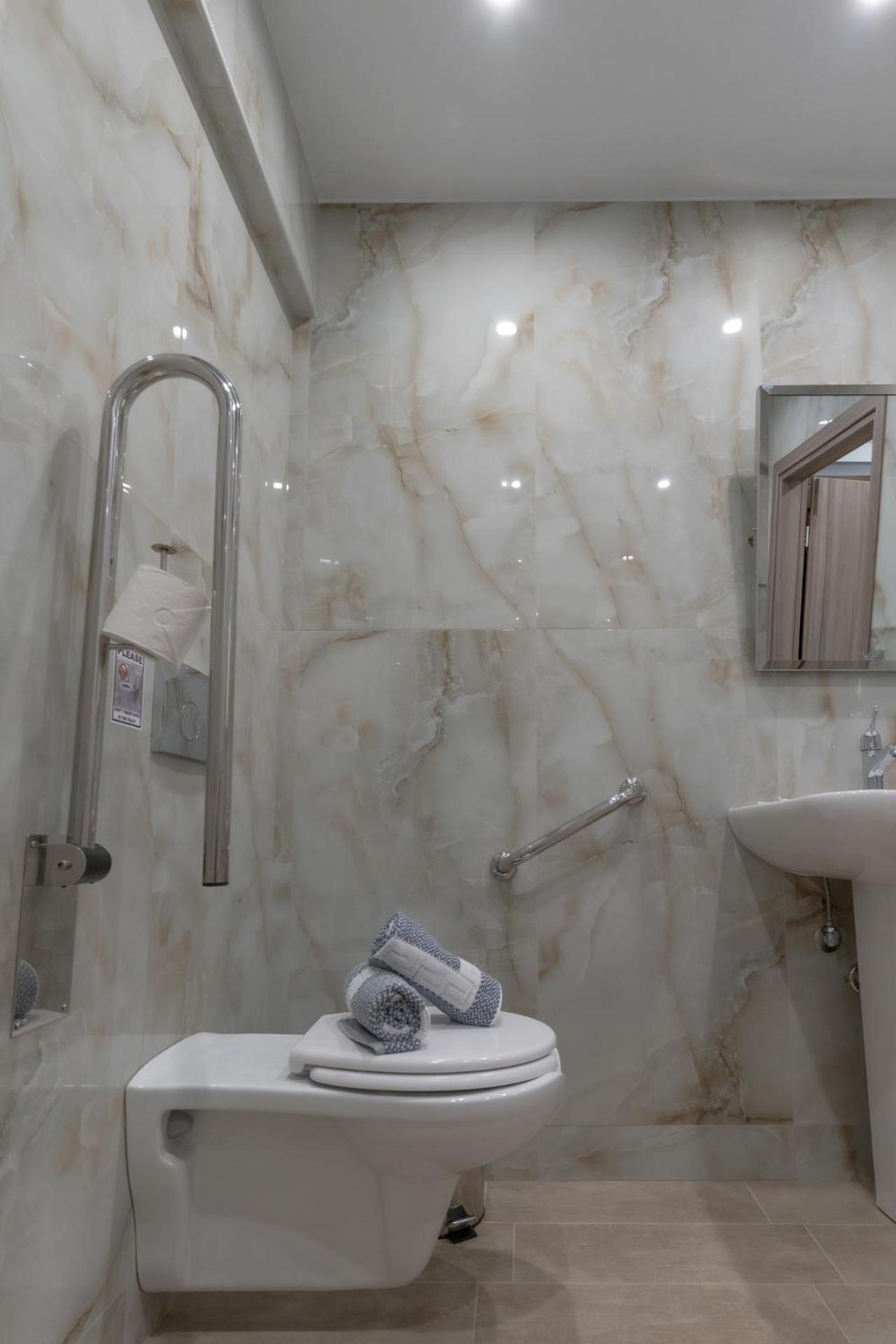 Sunshine Rooms And Suites Nea Vrasna Ngoại thất bức ảnh