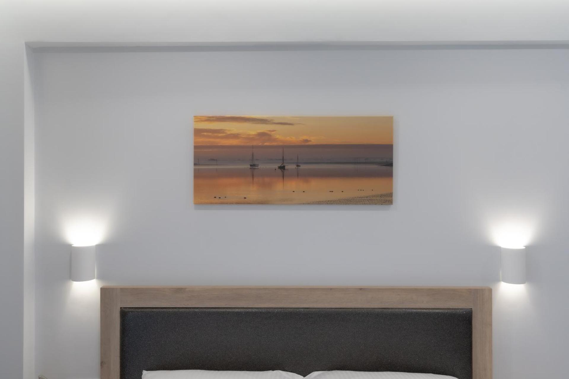Sunshine Rooms And Suites Nea Vrasna Ngoại thất bức ảnh