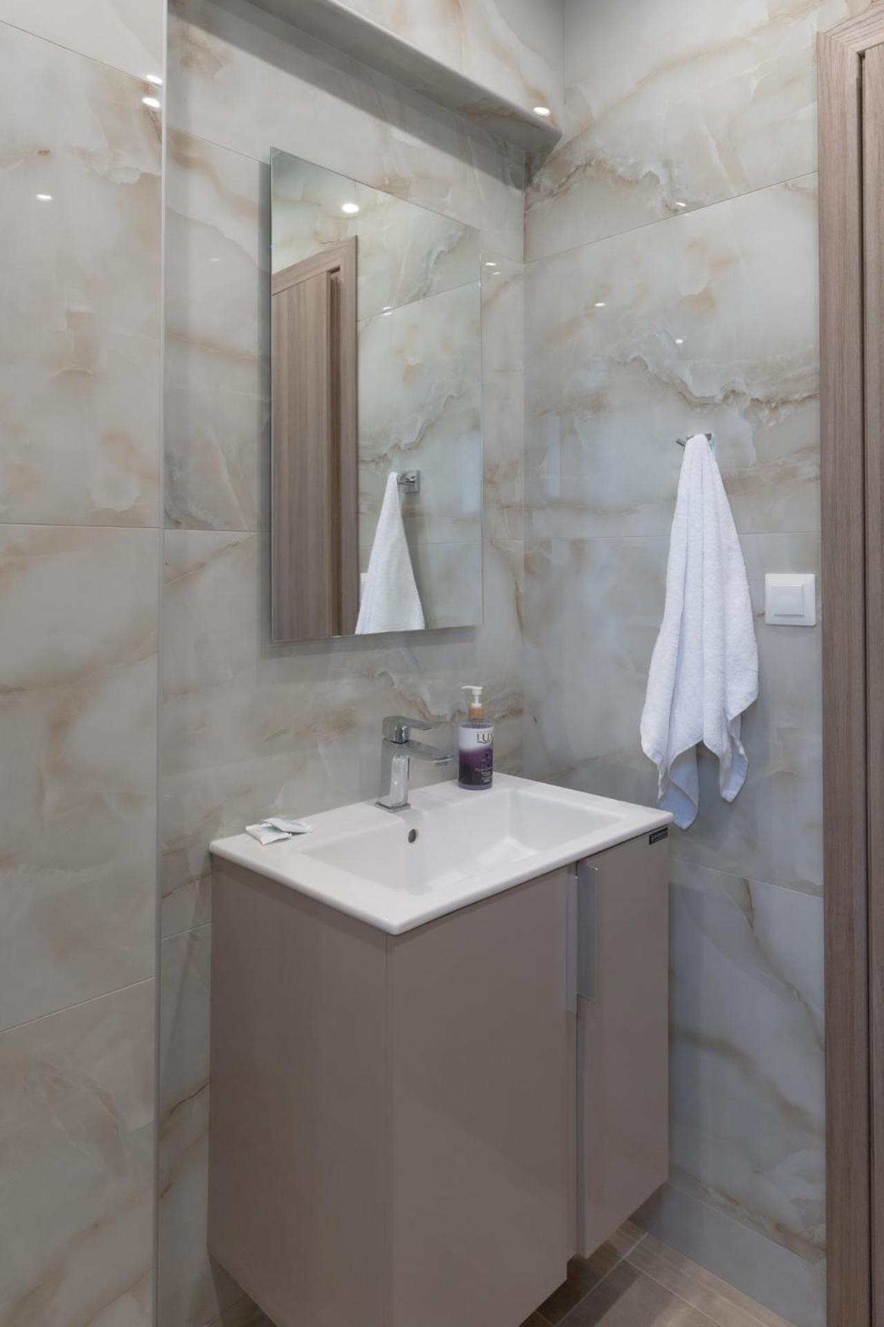 Sunshine Rooms And Suites Nea Vrasna Ngoại thất bức ảnh